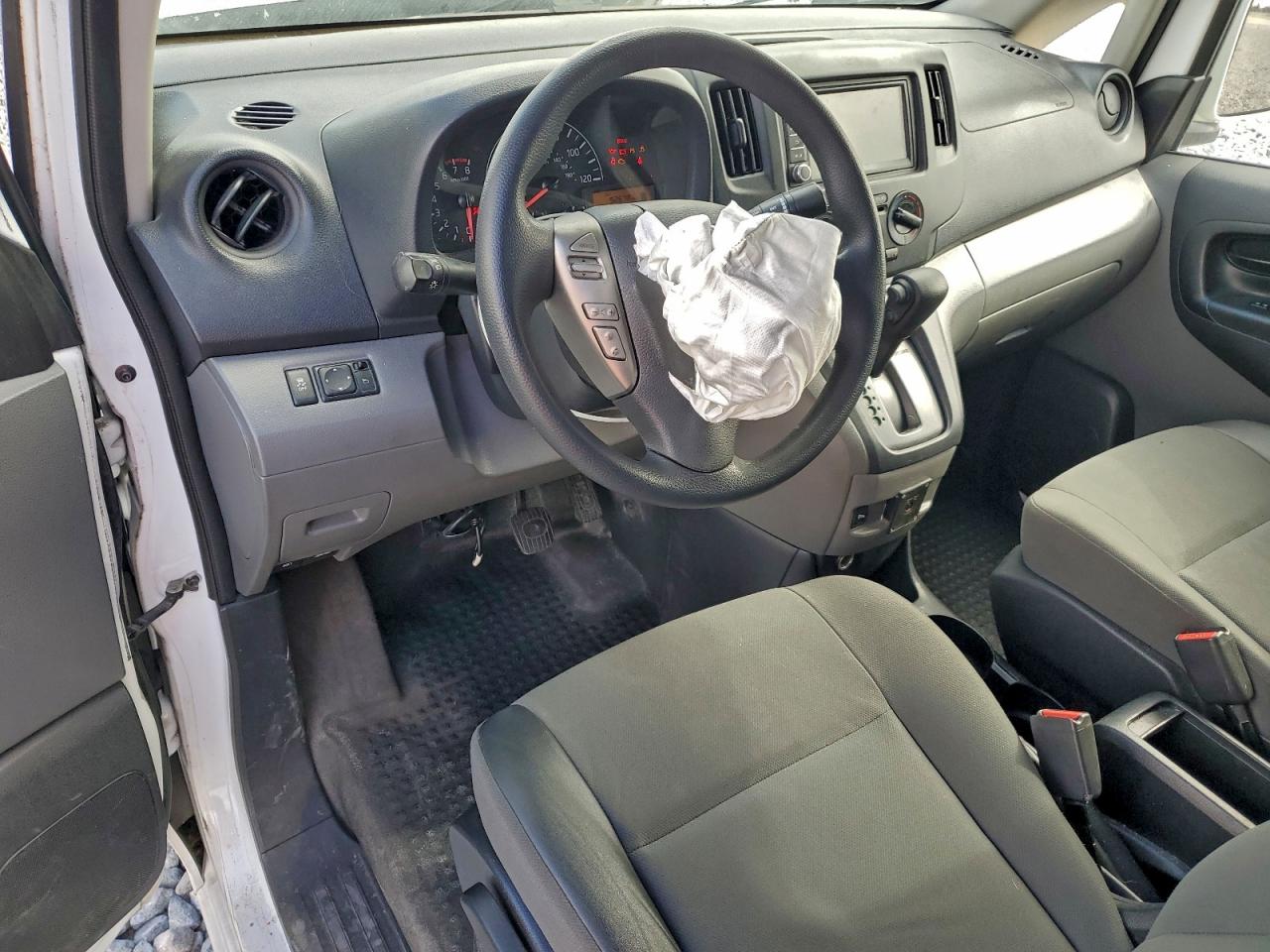 Nissan Nv 2.5s Image 8