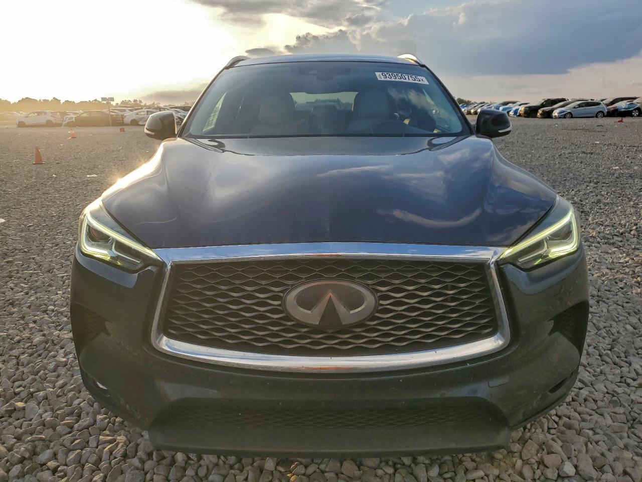 INFINITI Qx Luxe Image 7