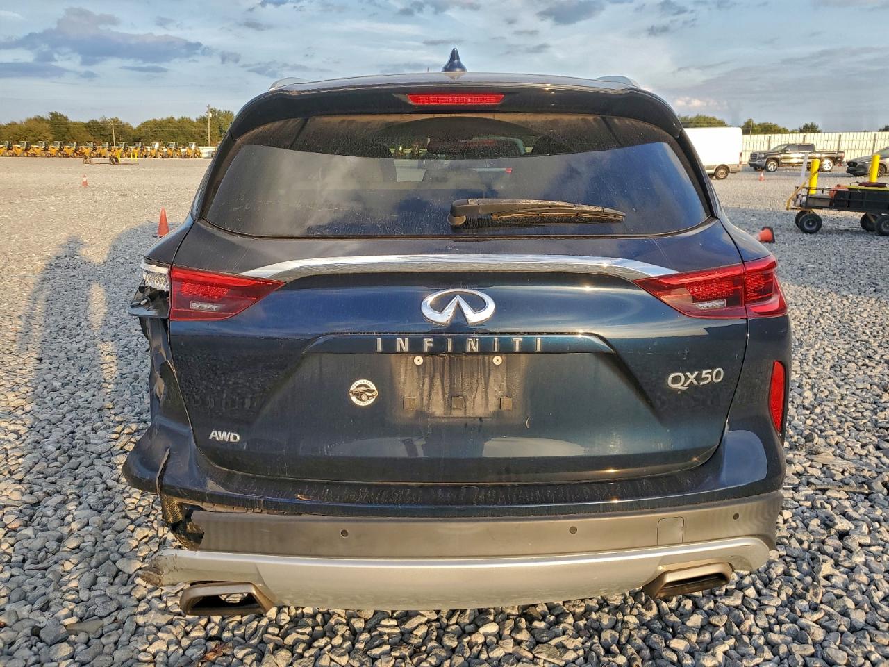 INFINITI Qx Luxe Image 10