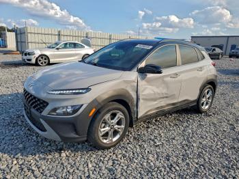  Salvage Hyundai KONA