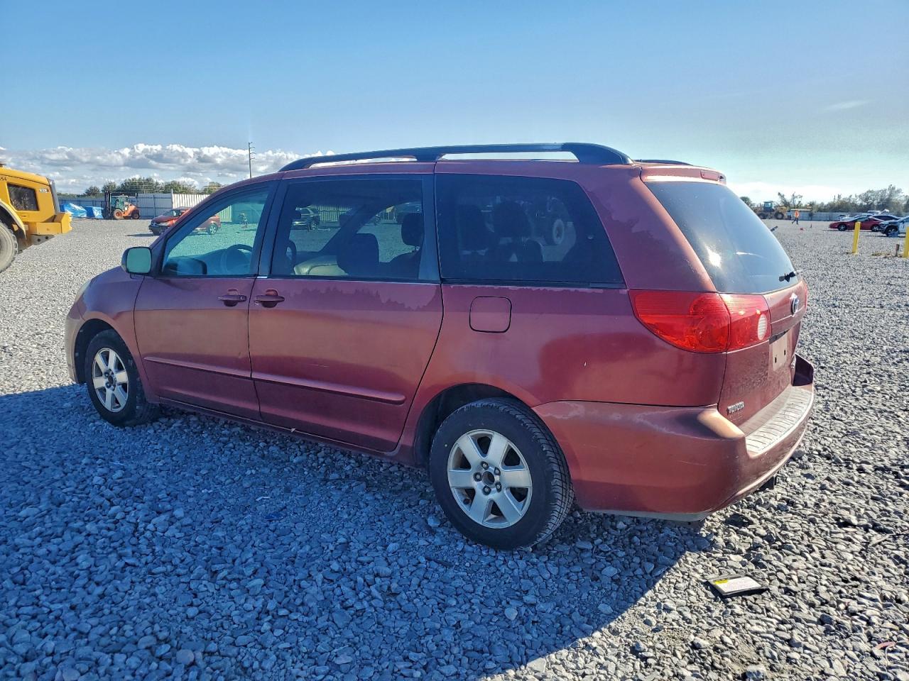 Toyota Sienna Ce Image 4