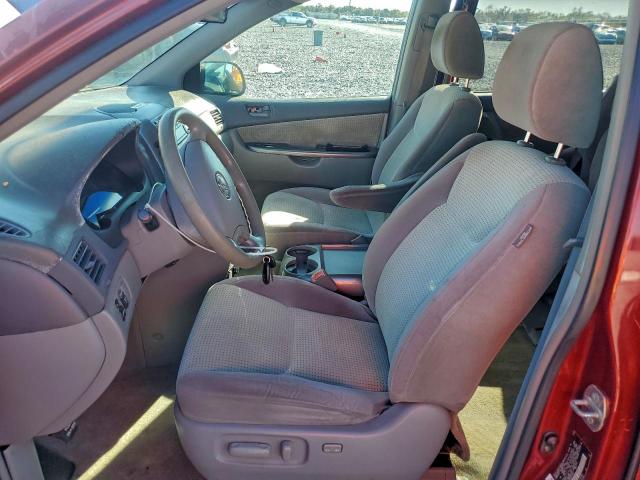 Toyota Sienna Ce Image 7