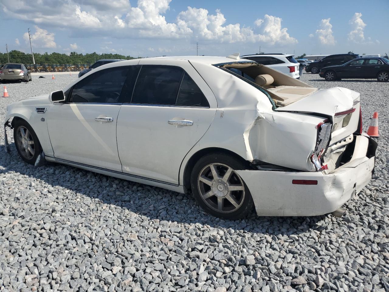 Cadillac STS Luxury Image 3