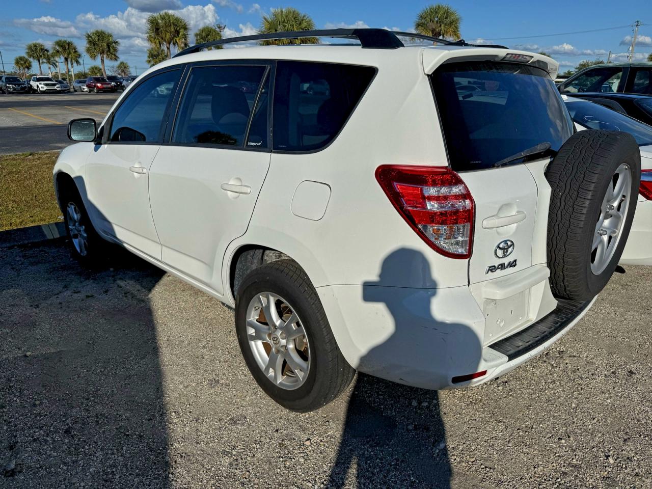 Toyota RAV4 Image 5