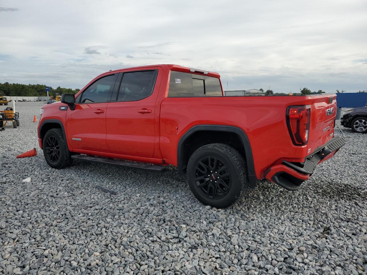 GMC Sierra C1500 Elevation Image 3