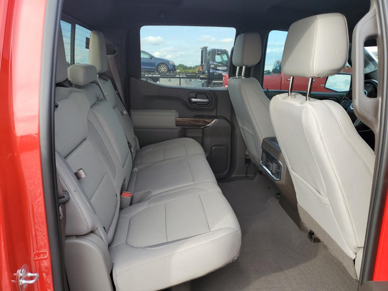 GMC Sierra C1500 Elevation Image 9