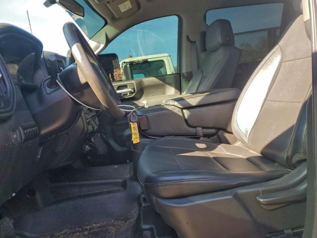 Chevrolet Silverado C2500 Heavy Duty Image 4