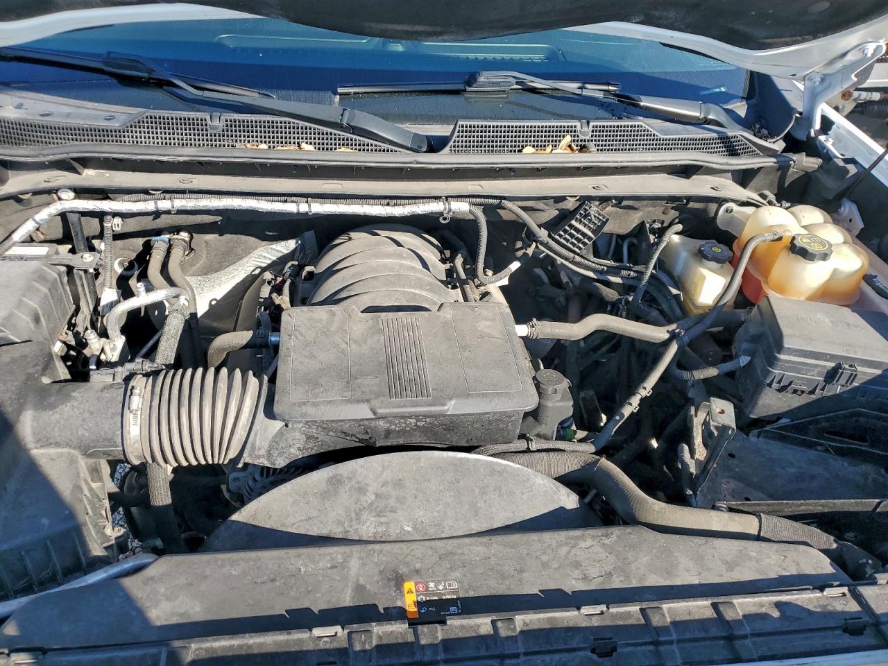 Chevrolet Silverado C2500 Heavy Duty Image 12