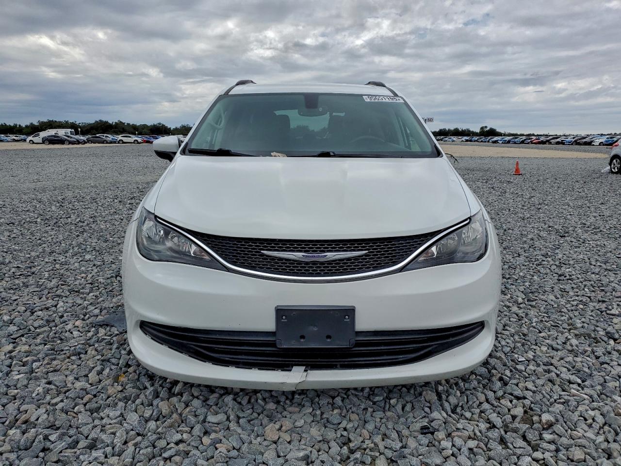 Chrysler Minivan Lxi Image 8