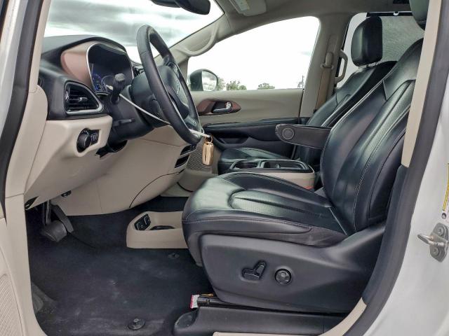 Chrysler Minivan Lxi Image 3