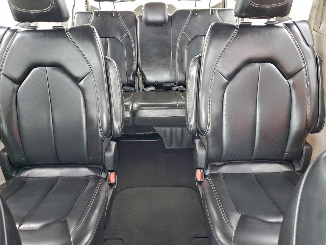 Chrysler Minivan Lxi Image 10