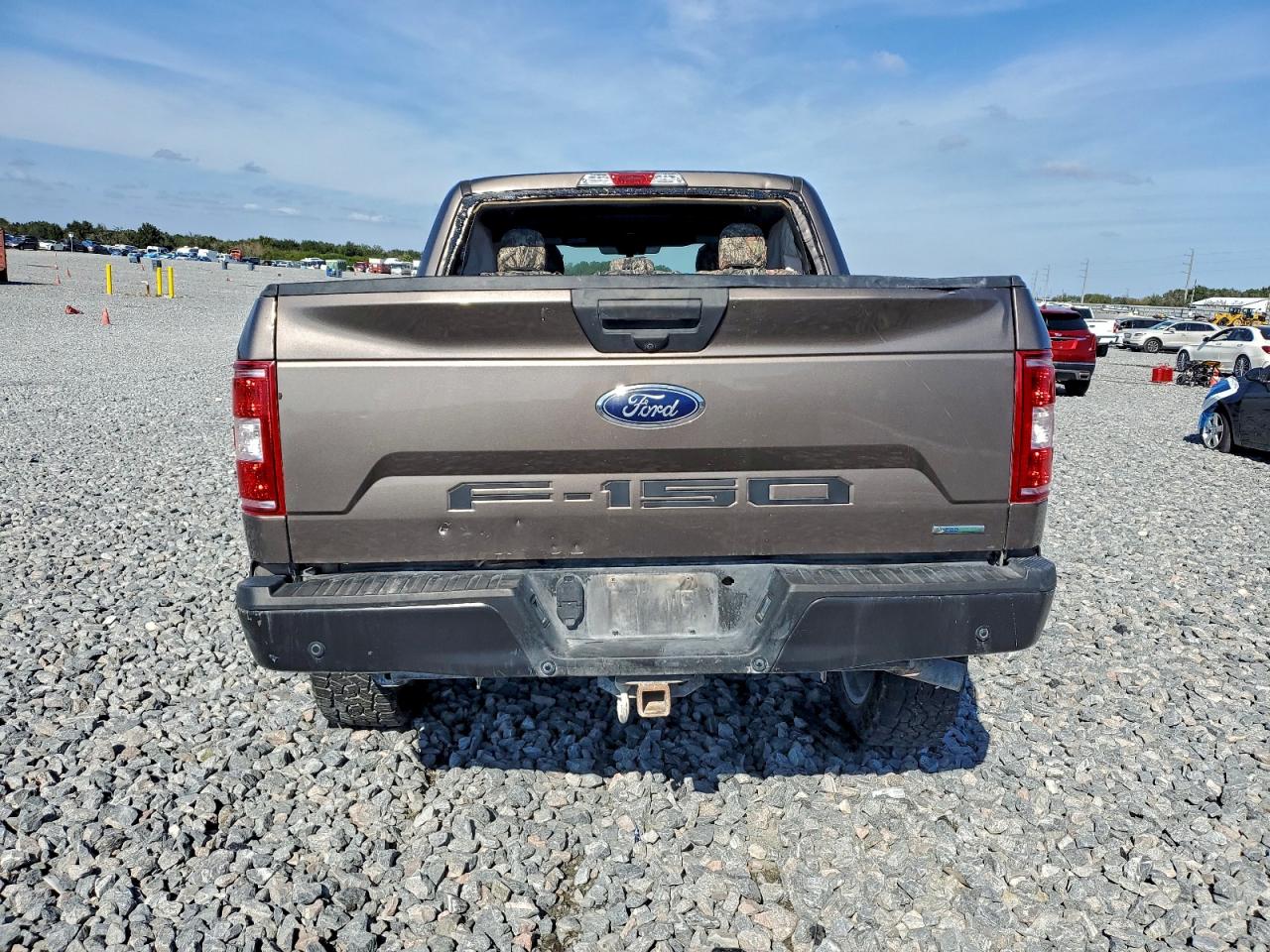 Ford F-150 Supercrew Image 12