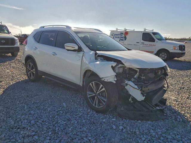 Nissan Rogue S Image 2