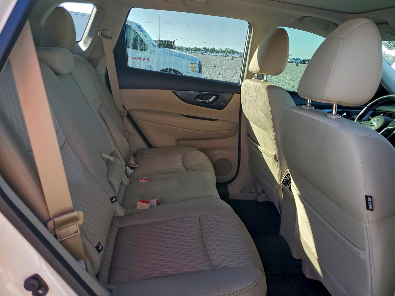 Nissan Rogue S Image 10