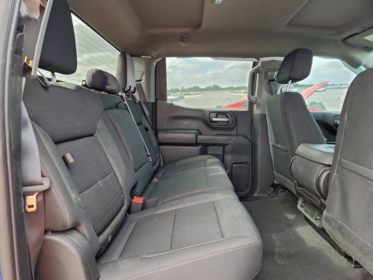 Chevrolet Silverado K1500 Custom Image 10