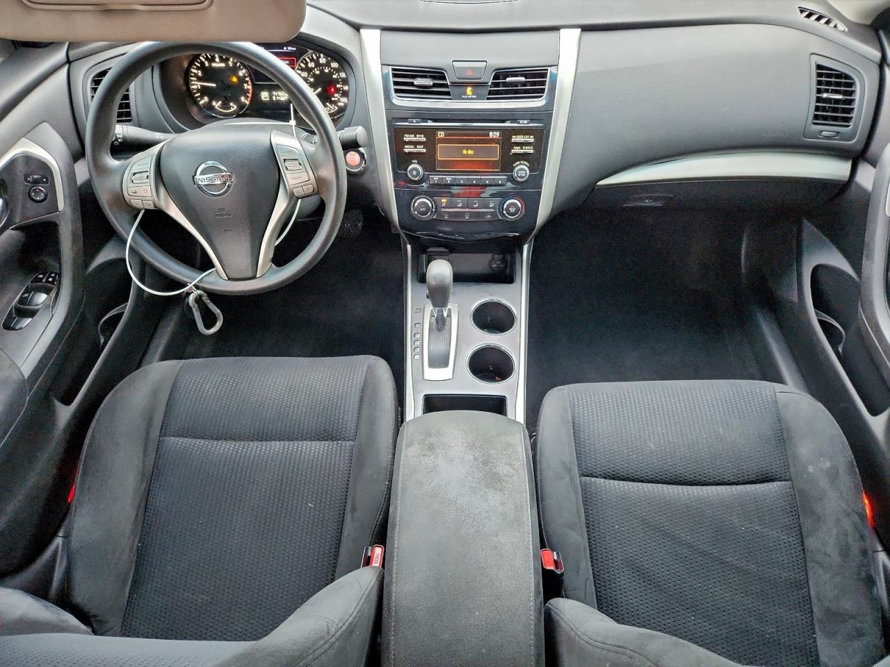 Nissan Altima 2.5 Image 9