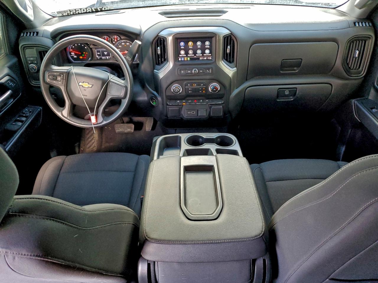 Chevrolet Silverado C1500 Custom Image 11