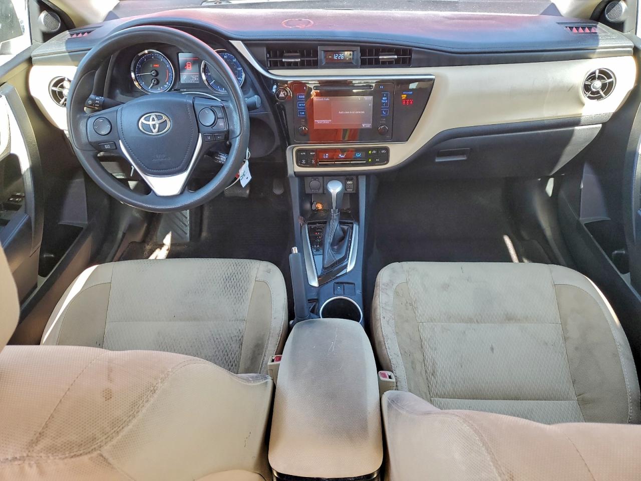 Toyota Corolla L Image 5