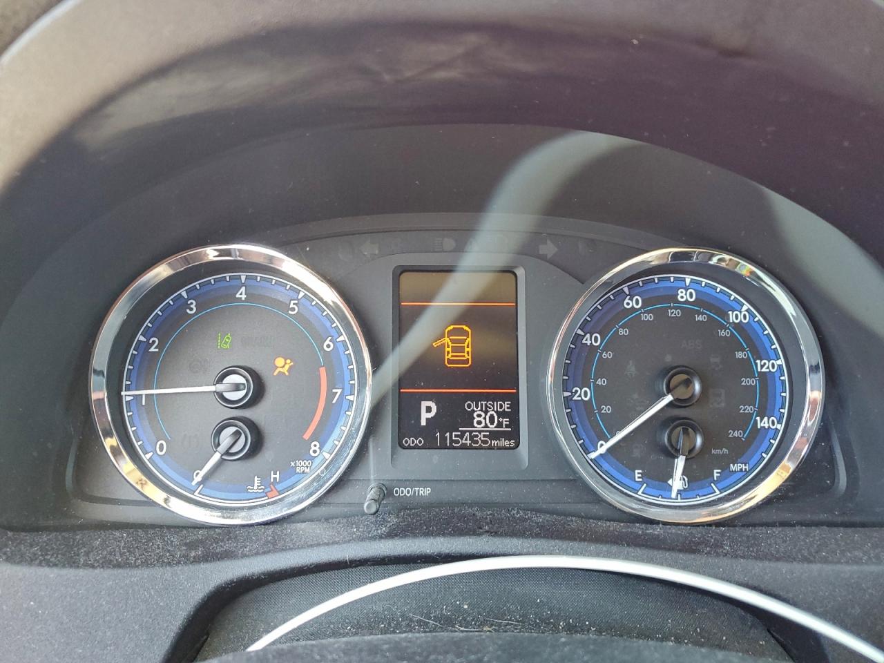 Toyota Corolla L Image 12