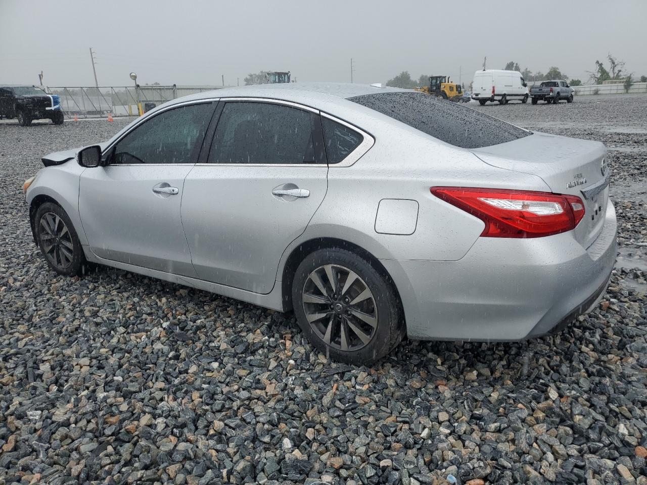 Nissan Altima 2.5 Image 2