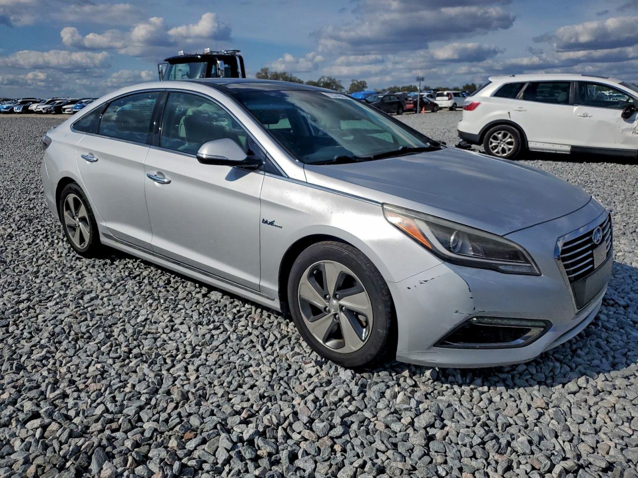 Hyundai SONATA Hybrid Image 3