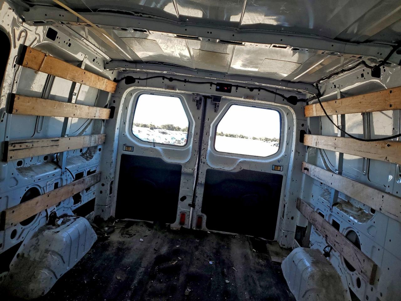 Ford Transit T-250 Image 9