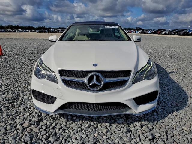 Mercedes-Benz E-Class 400 Image 13