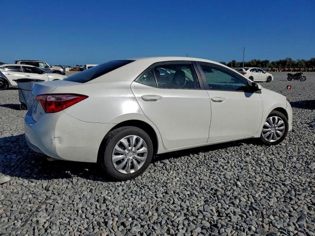 Toyota Corolla L Image 2