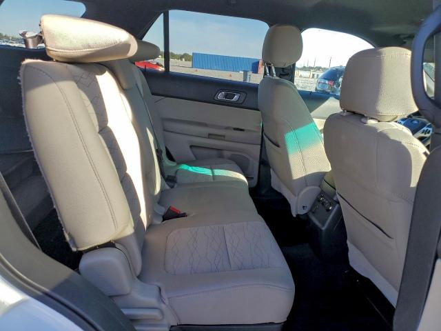 Ford Explorer Image 11