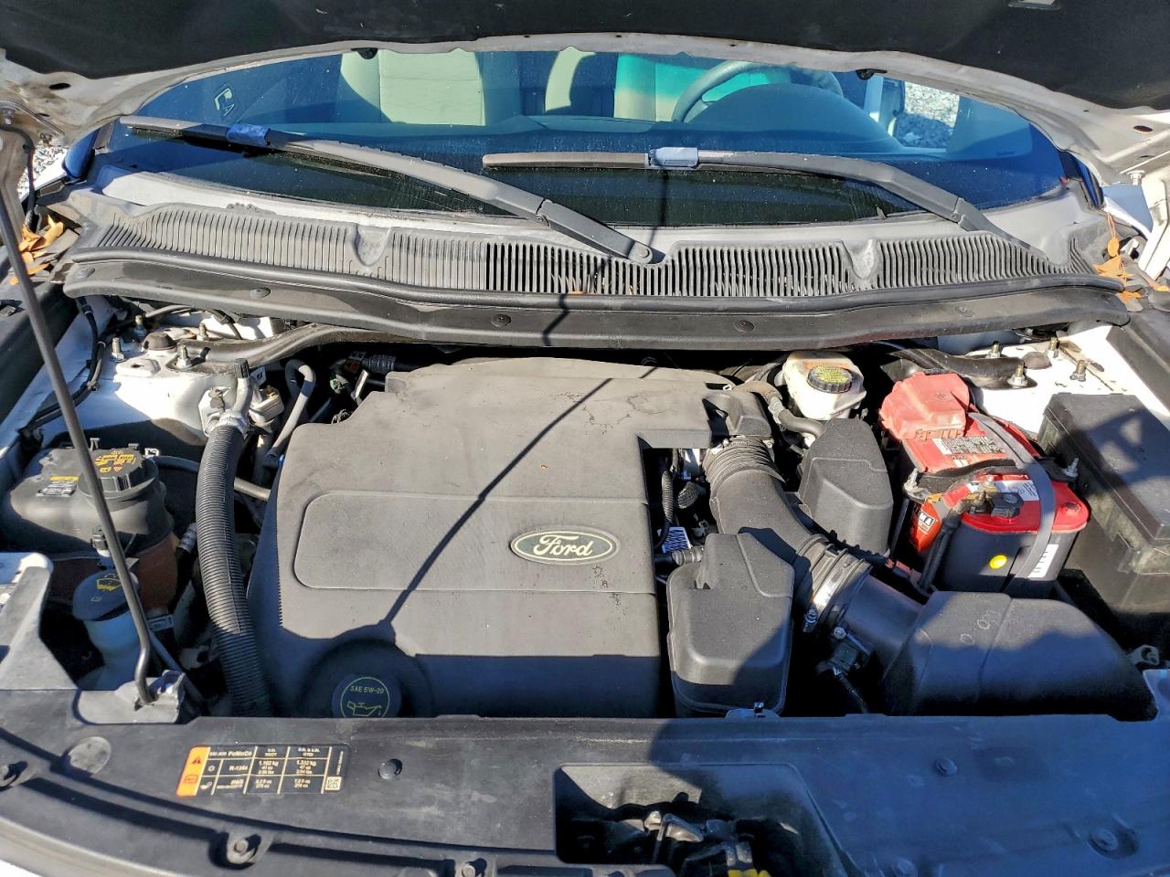 Ford Explorer Image 8