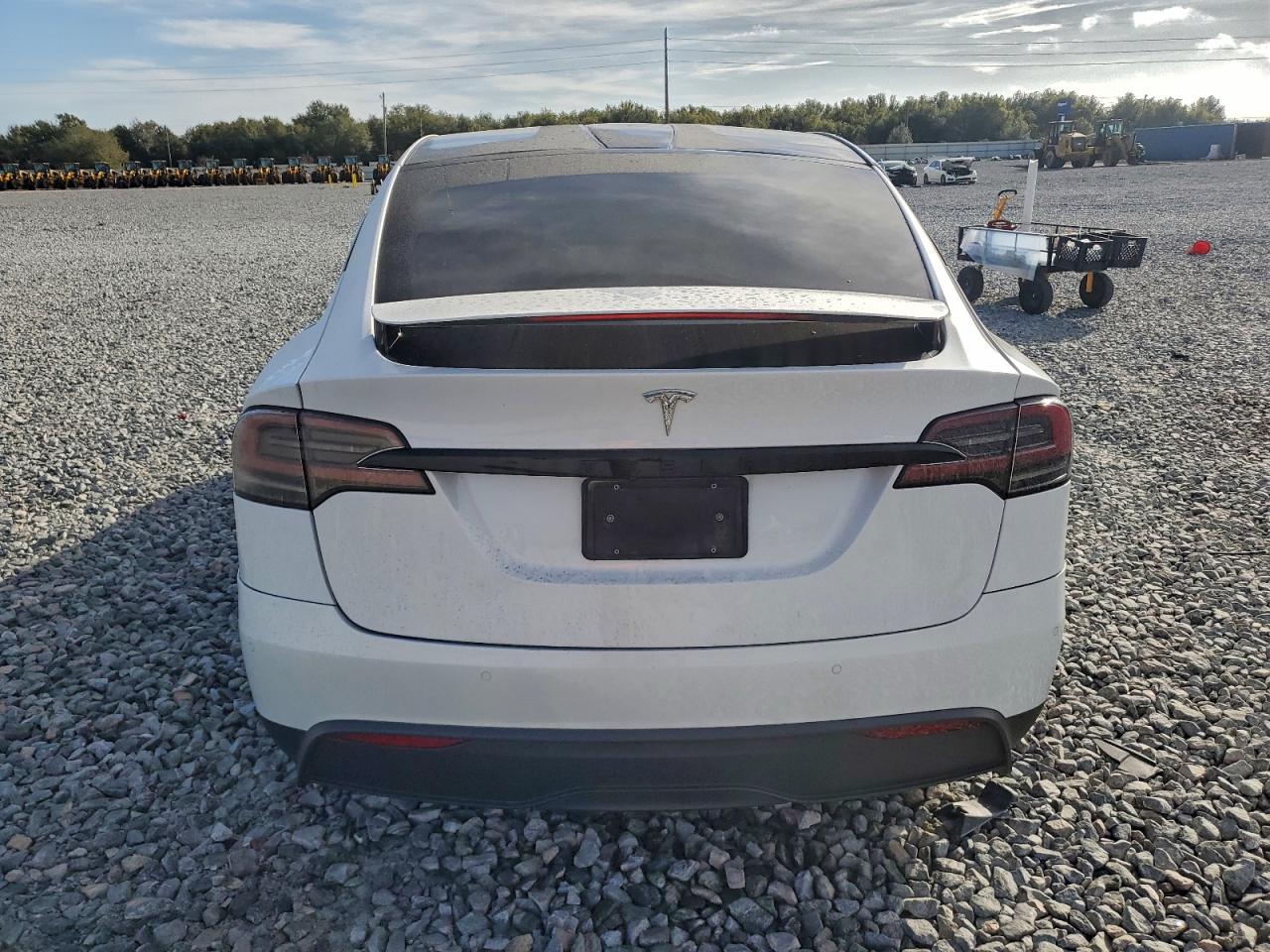 Tesla Model X Image 10