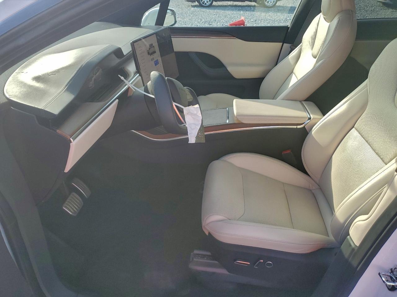 Tesla Model X Image 7