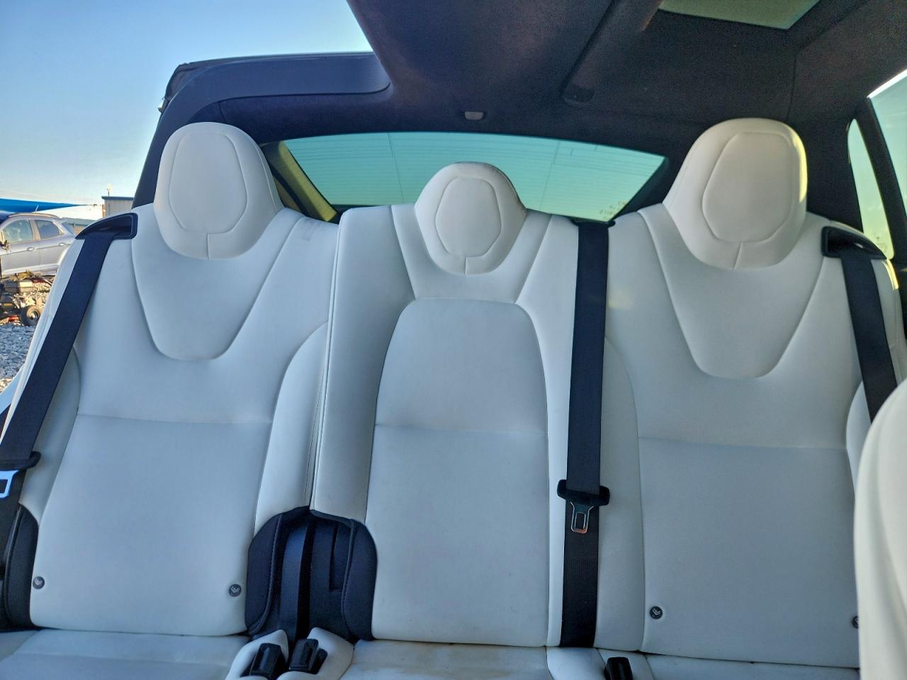 Tesla Model X Image 5